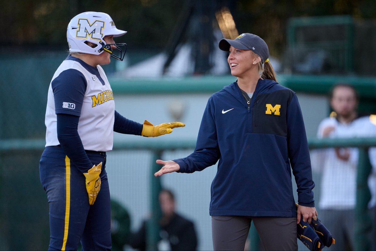 umichsoftball's tweet photo. High fives all around for National Coaches Day! 👏👏

#GoBlue https://t.co/GkM3eSxIVp