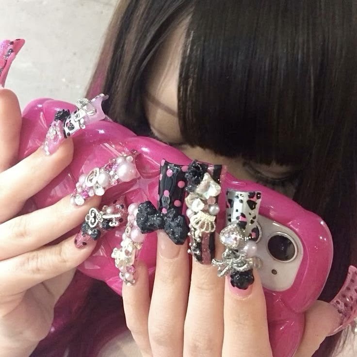 virtualh3arts's tweet photo. ᯓ★💅🎀 https://t.co/2zeGvX2p9w