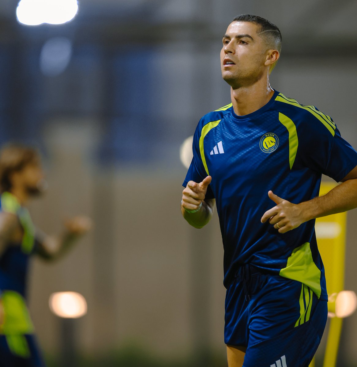 AlNassrFC's tweet photo. مسـاء الثلاثـاء .. تدريـبٌ جديـد 💛 https://t.co/ohaD5QkMcZ