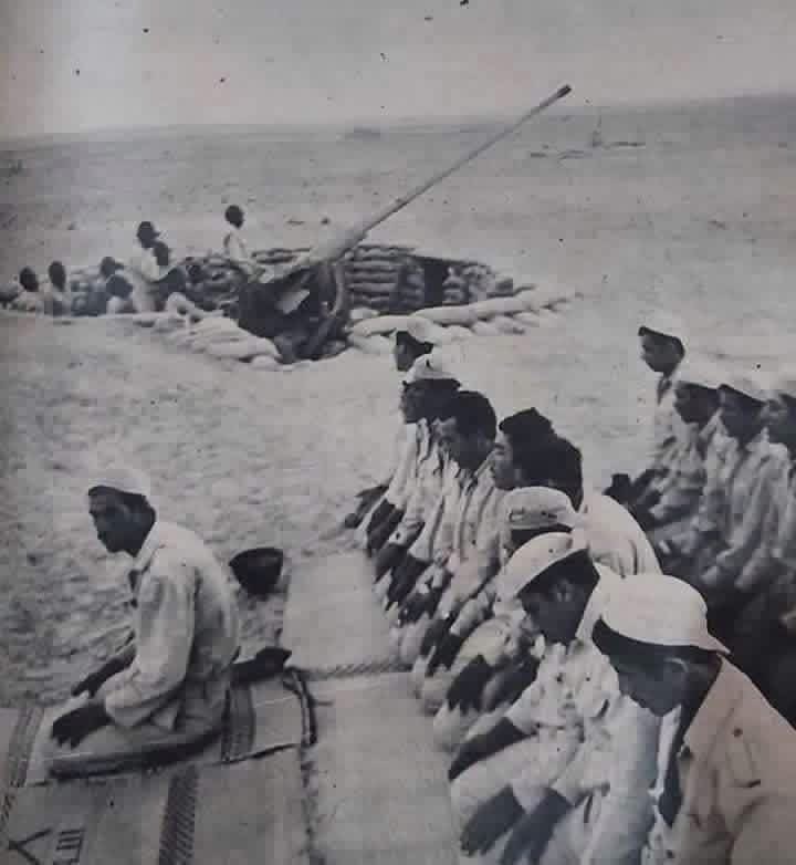 iiox7r's tweet photo. في النكسة كانوا بيلاقوا صور الممثلات والرقصات في جيوب العساكر 
في النصر الخطة اسمها المآذن العالية والنداء كان الله اكبر https://t.co/i6xkIjDDF7