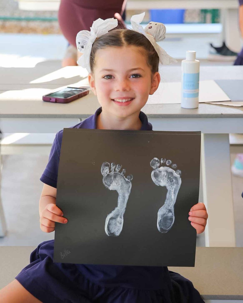UnitySchoolFL's tweet photo. 👻 The Ghost Feet painting activity is definitely one of our favorite fall traditions in Kindergarten! 👣🎨 Our little artists had so much fun painting their feet to make spooky ghost prints. We love seeing their giggles and festive creativity! 💙🧡

#UnitySchoolFL #DelrayBeach https://t.co/qFVJiW3sFx