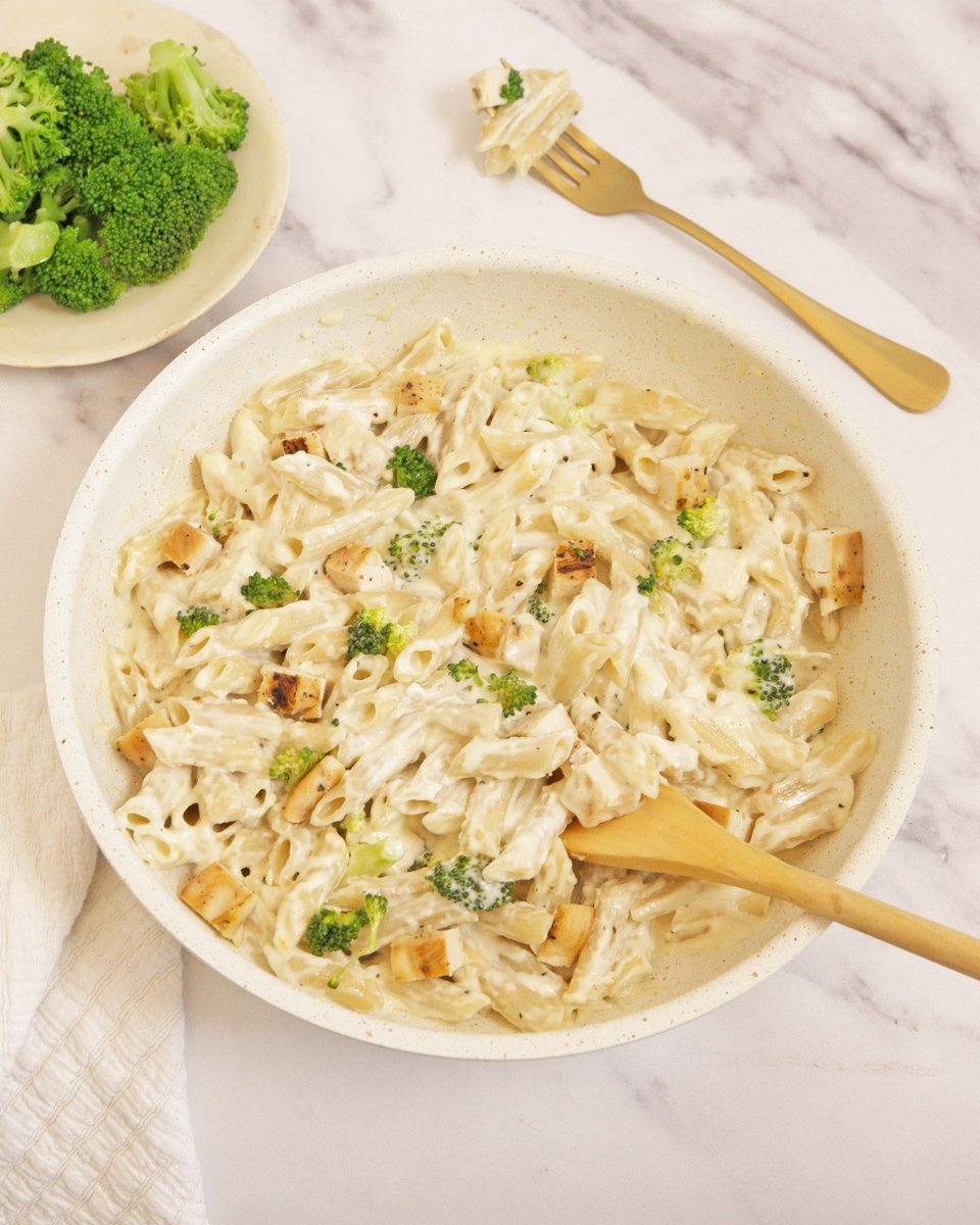 hero's tweet photo. Did someone say National Noodle Day?? Let's talk about our very first noodle, Hero Noodles™ Penne 🤤

A tried-and-true versatile classic that pairs perfectly with your favorite toppings and sauces, plus an added 12g protein* and 32g fiber* per serving. Whether you're making our Creamy Broccoli Penne Alfredo, Basil Pesto Penne, or Penne Alla Vodka, you truly can't go wrong.

Don't forget that you can snag our entire Hero Noodles™ line for one-time purchase all month long 👉 https://t.co/zKC2LaAOz7

*All figures listed per serving. See nutrition facts at https://t.co/pIU1VLAm46.
