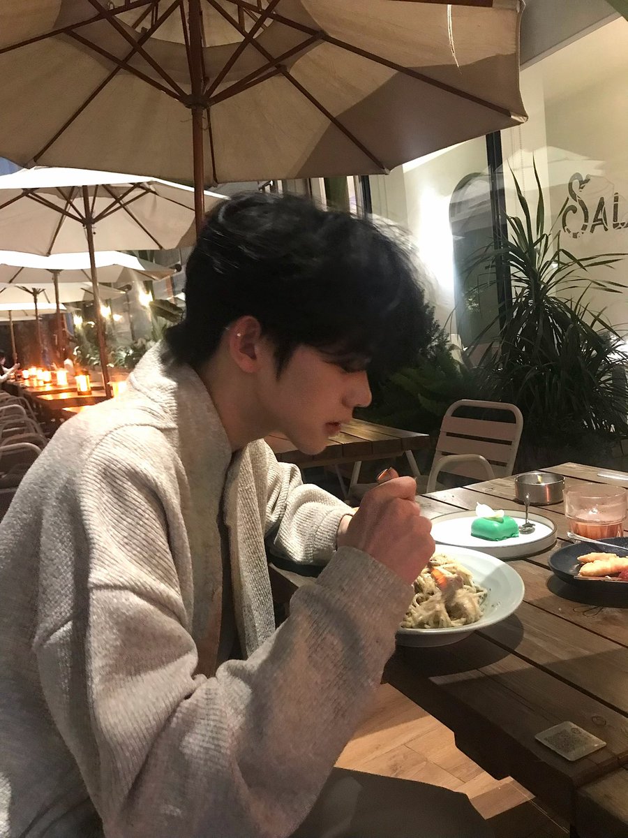 Chengziovo1's tweet photo. 男高哥哥顶的弟弟一直在高潮
有没有哥哥主动一点找我玩呀 武汉08弟弟 https://t.co/FkNvgpLHEg