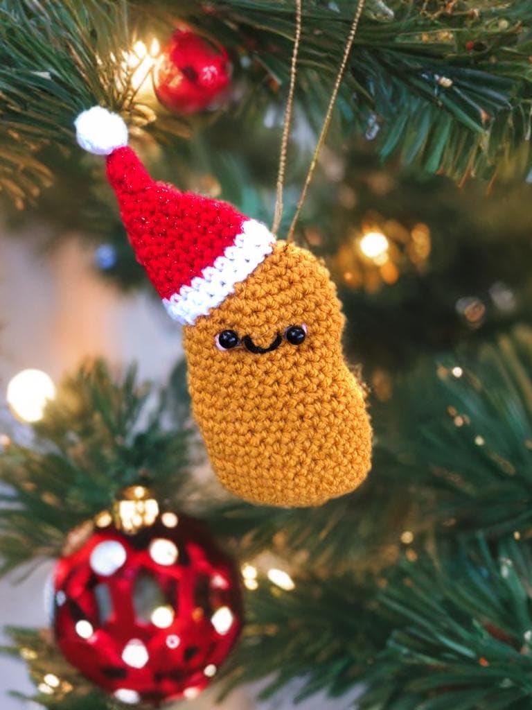 Offthehookhelen's tweet photo. Chicken nugget Christmas tree decoration

https://t.co/x9hzh7ozZc

#ChristmasGiftIdeas #christmastreedecorations #chickennugget #etsyuk #crochet #handmade #supportsmallbiz https://t.co/igy6HLA57H