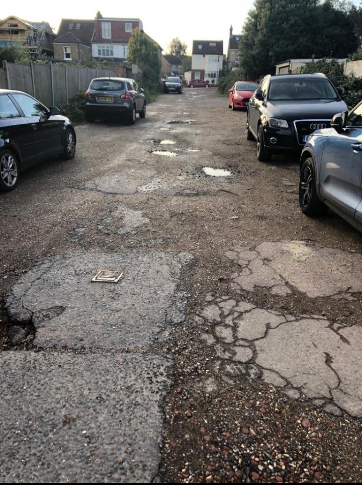 petalsluvr's tweet photo. Ariana Grande comments on ongoing issues with potholes in Birmingham.

“it’s such a fucked situation… potholes in the pavement.” https://t.co/7zbiLIcfTo