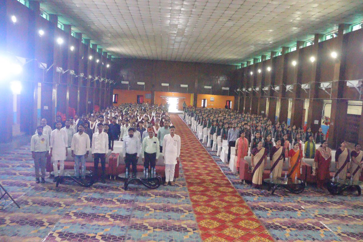 ABVPMK's tweet photo. सशक्त युवतियाँ,समर्थ समाज और संस्कारित राष्ट्र इसी संकल्प के साथ सिंगरौली में “शक्तिस्वरूपा युवती सम्मेलन”का आयोजन संपन्न हुआ सम्मेलन में युवतियों के व्यक्तित्व विकास, सामाजिक सहभागिता, परिवार के संस्कार एवं राष्ट्र निर्माण में नारी शक्ति की भूमिका जैसे विषयों पर सार्थक संवाद हुआ https://t.co/ns5RFm57aY