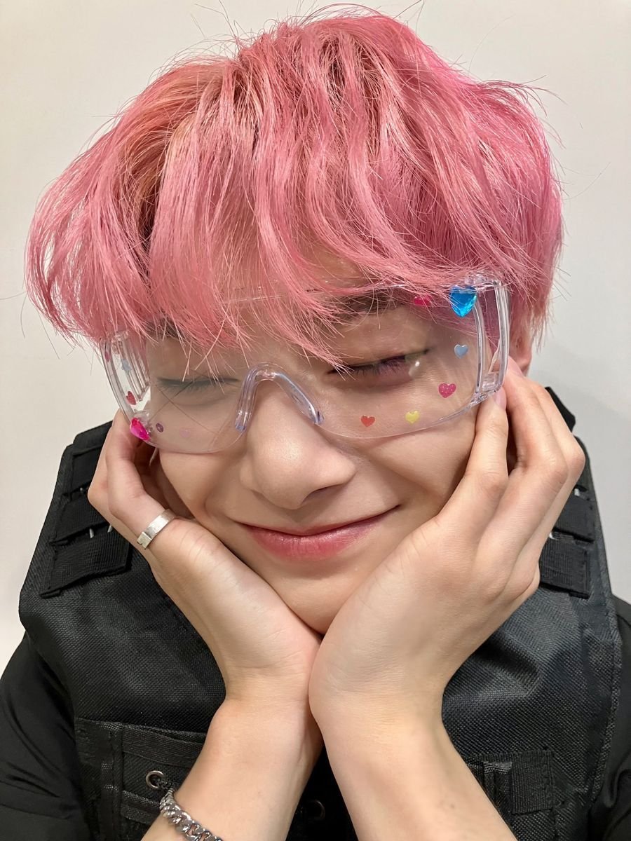 strawinnie___'s tweet photo. 𓍢ִ🌷͙֒  𝘉𝘶𝘴𝘤𝘢𝘯𝘥𝘰 𝘔𝘶𝘵𝘪𝘴 ˚.🎀⋆

She/her (19)

Prio: Skz

[#kpoptwt #stantwt]

Me gusta leer, escribir au's y jugar roblox, acepto a cualquiera siempre y cuando no rebaje a mis favs 💗💕

Trato de ser muy activa y soy confianzuda con todos 🫶✨

★ rt + fav = mutis ★ https://t.co/9hrIOHm6qJ