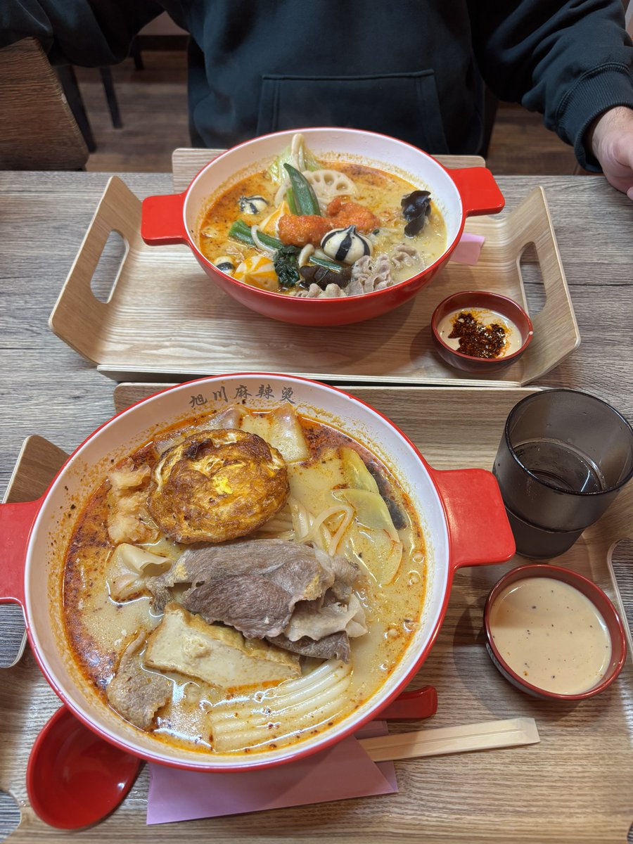 _granat0's tweet photo. 原神やって音ゲーして麻辣湯食ったら休み終わってた

わたしの麻辣湯ちゃんと野菜もちゃんと入れてるのに出来上がったやつ偏食の麻辣湯になっててワロタ https://t.co/Rn3WwZojO2