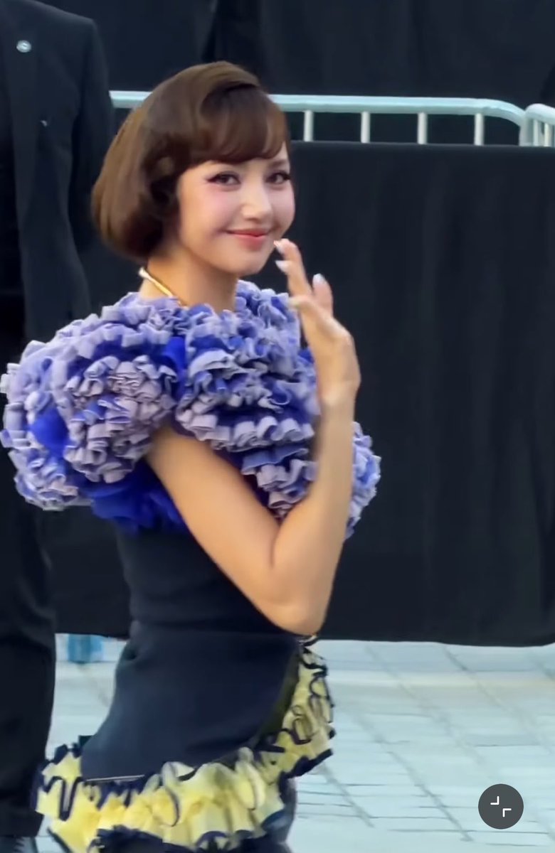 lalaluvlalisa's tweet photo. LISA 🪻🪻🪻 https://t.co/uF3BQmRRuL