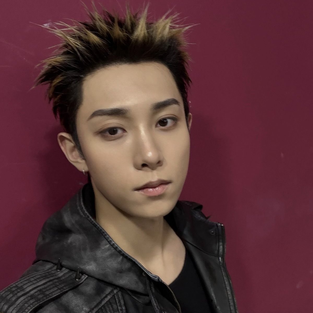 wavetoyul's tweet photo. one thing about ryul: he rocks every hairstyle https://t.co/8CWSEqEJOp