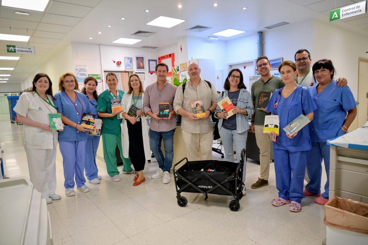 HUVV_SAS's tweet photo. 🔵Todo nuestro reconocimiento y agradecimiento  a las unidades de apoyo de Ilunion Retail y comercialización,  e Ilunion Facility Services por este precioso gesto con nuestro hospital.
@ILUNION @gerenteclinico @soniahv77 https://t.co/PhF3FxfRDs