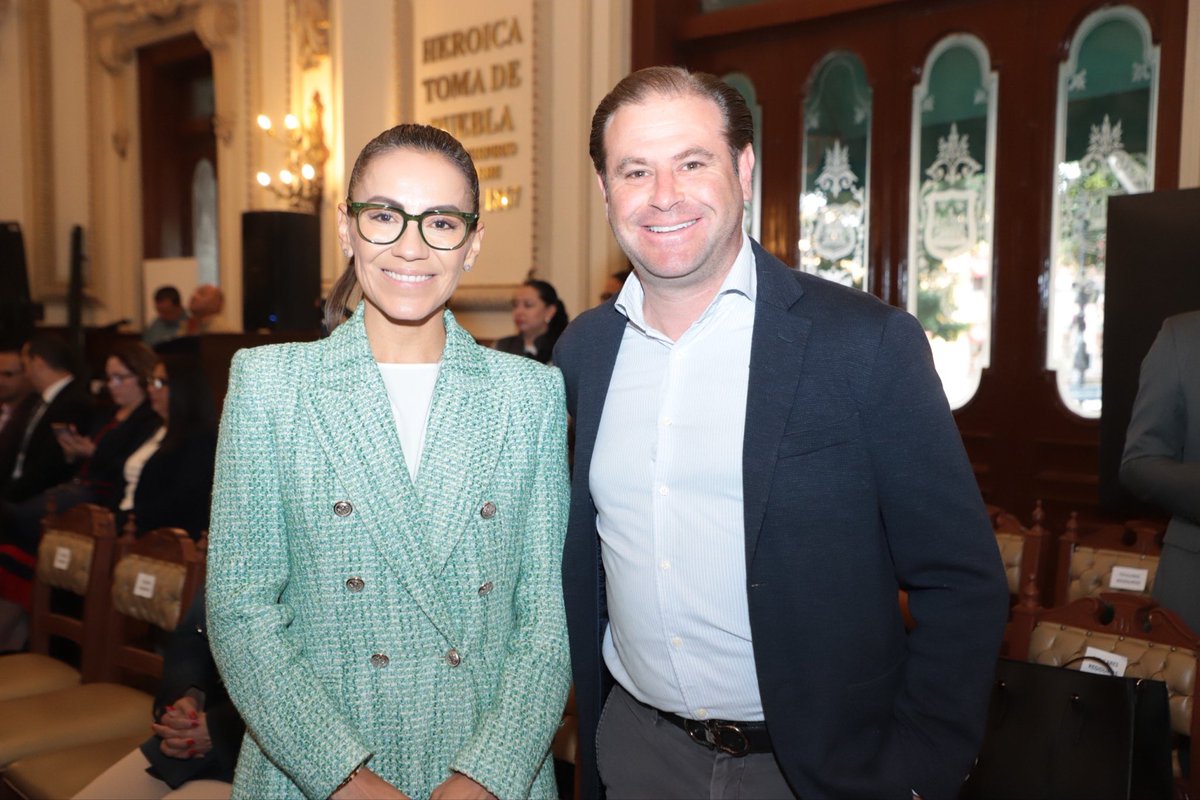 msilvaruiz's tweet photo. ✨ Construir puentes con nuestras universidades es también construir oportunidades para las nuevas generaciones.

Con la firma de este Convenio Marco de Colaboración entre el Gobierno de la Ciudad y @UPAEP, el presidente @pepechedrauimx fortalece el trabajo conjunto para impulsar el talento, los proyectos y la preparación de las y los jóvenes de #LaCapitalImparable.