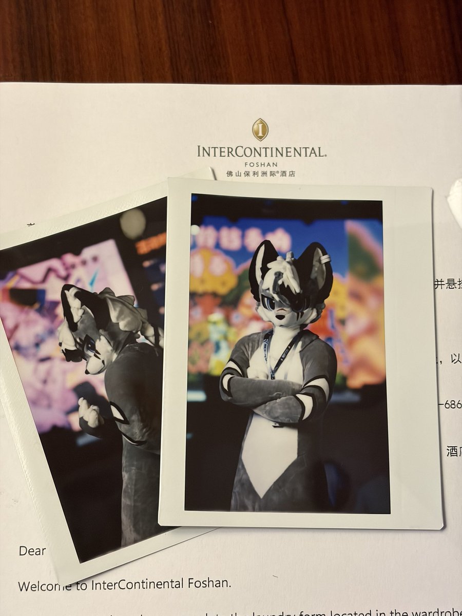 Kiritowolfski's tweet photo. 我的好朋友，
橘子汽水，
那么的甜，
停留在这一个瞬间，
一定会想念你，
雨季后来见你，
太阳先生晒的我有些痛，
所以才会流泪，
差一点就忘了，
祝你好运 下次若再 聚，
还是喝啤酒吧。 https://t.co/VqfD5pUMls