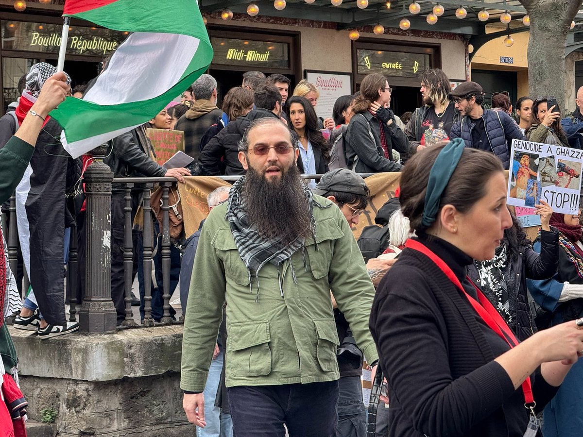 Gauthier1782215's tweet photo. Que faisait cet islamophiteque a la manifestation lycéenne ??
LFI,la France islamiste! https://t.co/lHY7hI1sfl