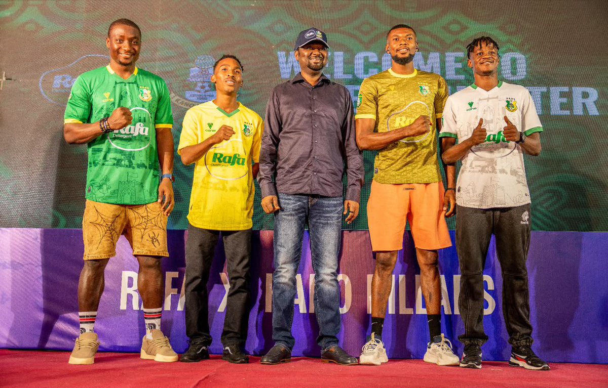 Eeoghenekevwe's tweet photo. Football has a way of bringing people from different backgrounds together. It creates moments people remember and gives communities a common passion. I think Rafa Detergent understood that perfectly with their new jersey sponsorship deal.
#RafaXKanoPillars
#FootballXFreshness https://t.co/feTfuKNeXy