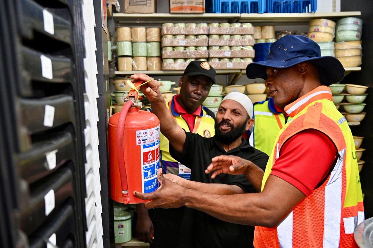 NationalCoGTA's tweet photo. #FirePreventionWeek2026 | JOZINI 🔥
From policy to action!

After Dr Sithole's keynote, municipal traffic police and fire practitioners carried out vehicle safety inspections along the N2, then fire safety compliance checks at Jozini Mall.

🔗 https://t.co/Q2YzsJZlY3 https://t.co/1zrf7KoDaf