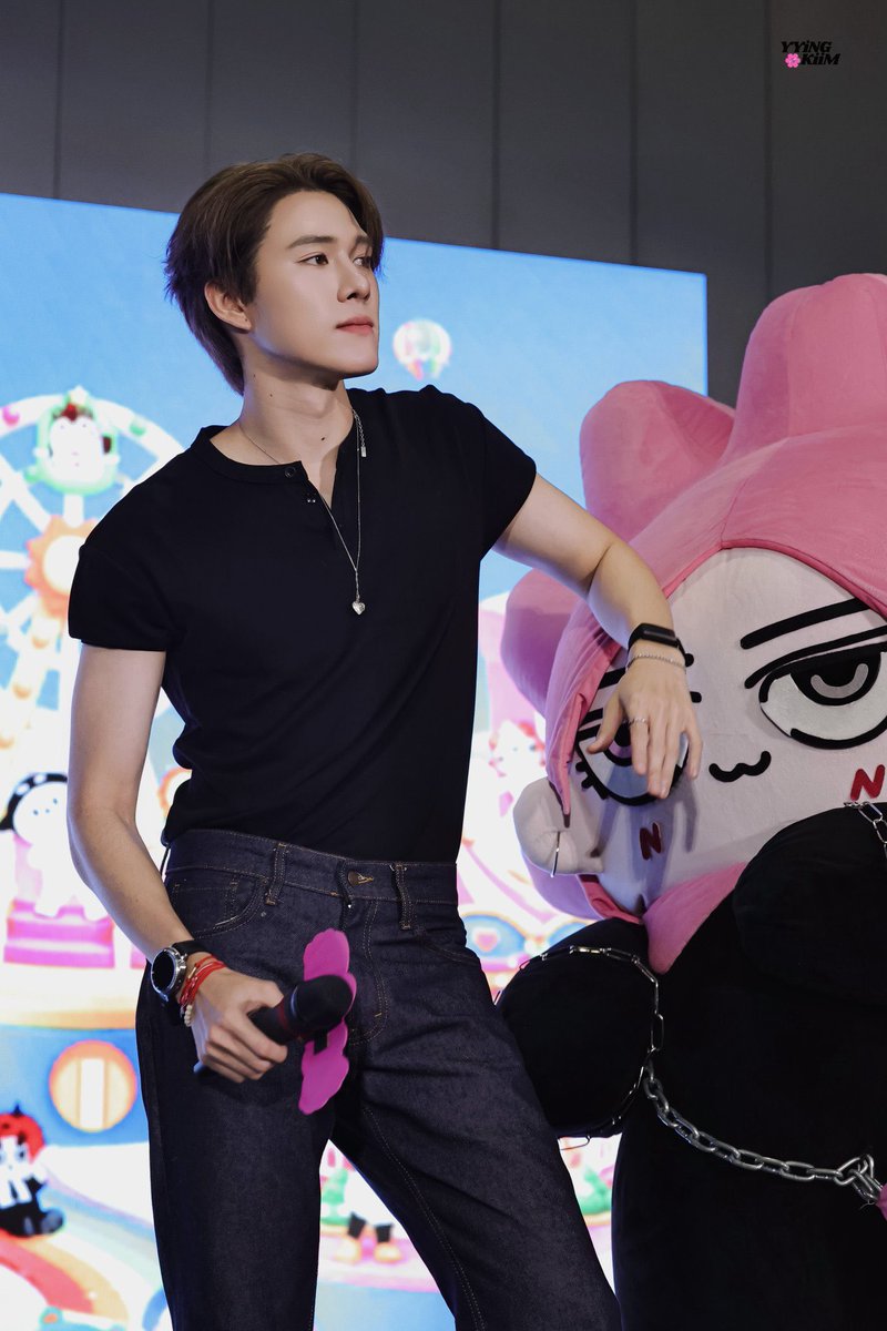 ppapizz's tweet photo. พ่อใครไม่รู้ แต่แม่กุแน่นอนนน https://t.co/9HGnr6O9TC