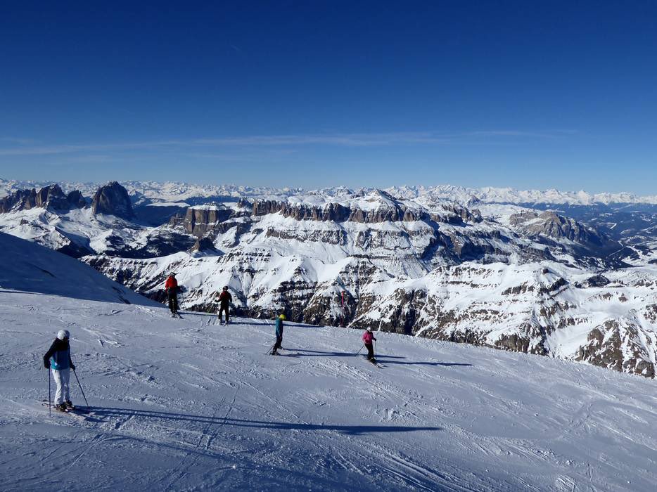 Must_Visit_Net's tweet photo. 50 best ski resorts in Europe
Today we present No. 42 -  Arabba-Marmolada, Italy 🇮🇹 in our daily selection of the 50 Best Ski Resorts in Europe, chosen based on three key criteria:

🎿 The best-groomed slopes
🎉 Great entertainment and nightlife
🏔️ Breathtaking views from the ski slopes

Today we present No.42-  Arabba-Marmolada, Italy: The Heart of the Dolomites
Situated at the foot of the majestic Sella Massif and the Marmolada Glacier ("Queen of the Dolomites"), Arabba offers roughly 63 km of local runs and immediate access to the 1,200 km Dolomiti Superski area and the iconic Sellaronda circuit.
Why Choose Arabba-Marmolada?
It boasts the highest peak in the Dolomites (Punta Rocca, 3,269 m) and the famous "La Bellunese"—a legendary 12 km descent dropping 1,810 m in altitude. Premium high-altitude snow reliability and jaw-dropping mountain views make it a paradise for dedicated skiers.
Slope Diversity & Skill Levels
 Beginners: Limited terrain locally. Best suited for novices to head toward the gentler Passo Campolongo sector.
 Intermediates: Incredible variety of challenging red runs and endless touring loops via the Sellaronda.
 Advanced & Experts: The absolute sporting capital of the Dolomites. Steep, technical black runs like Fodoma and extensive, steep freeride routes (e.g., Val de las Mesdi).
Lift Infrastructure
Extremely modern and high-capacity. Highlights include the multi-stage Funifor Arabba-Portavescovo, high-speed 8-seater chairlifts, and the cable car ascending directly to the top of the Marmolada glacier.
Nightlife & Entertainment
Unlike high-party resorts, Arabba offers a charming, laid-back, authentic Italian atmosphere:
 Après-Ski: Cozy slope-side huts like Bar Peter or Rifugio Luigi Gorza for Spritz and local Ladin snacks.
 Evening: Focuses on gourmet dining, fine South Tyrolean wines, and quiet, cozy village pubs rather than late-night wild partying.
#Arabba #Marmolada #Dolomites #DolomitiSuperski #Sellaronda #SkiItaly #LaBellunese #WinterEscape

50 best ski resorts in Europe
 The Must Visit Magazine 🌎
https://t.co/qO1eF1hjsd
https://t.co/SGqGhYFJwQ