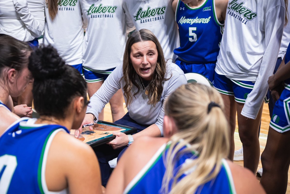 HurstWBB's tweet photo. Happy National Coaches Day to all our incredible coaches!

#RollLakers☘️ https://t.co/f2dcHgGeNB