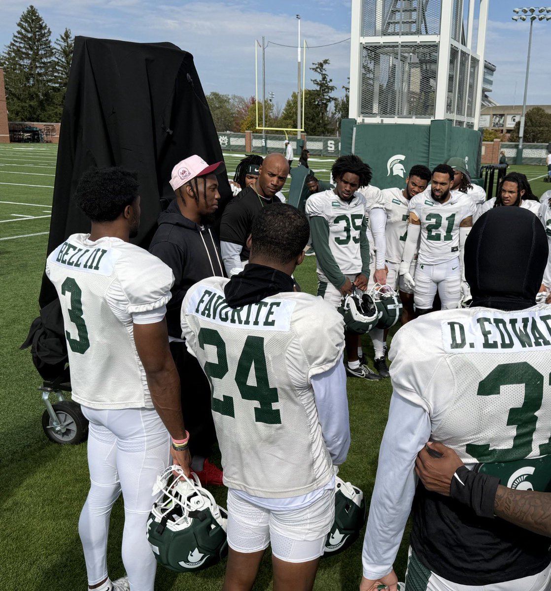 MotownKurtis's tweet photo. π‘
#Pepper #Dennard #SD4L βοΈ https://t.co/yYeWvb5i3l