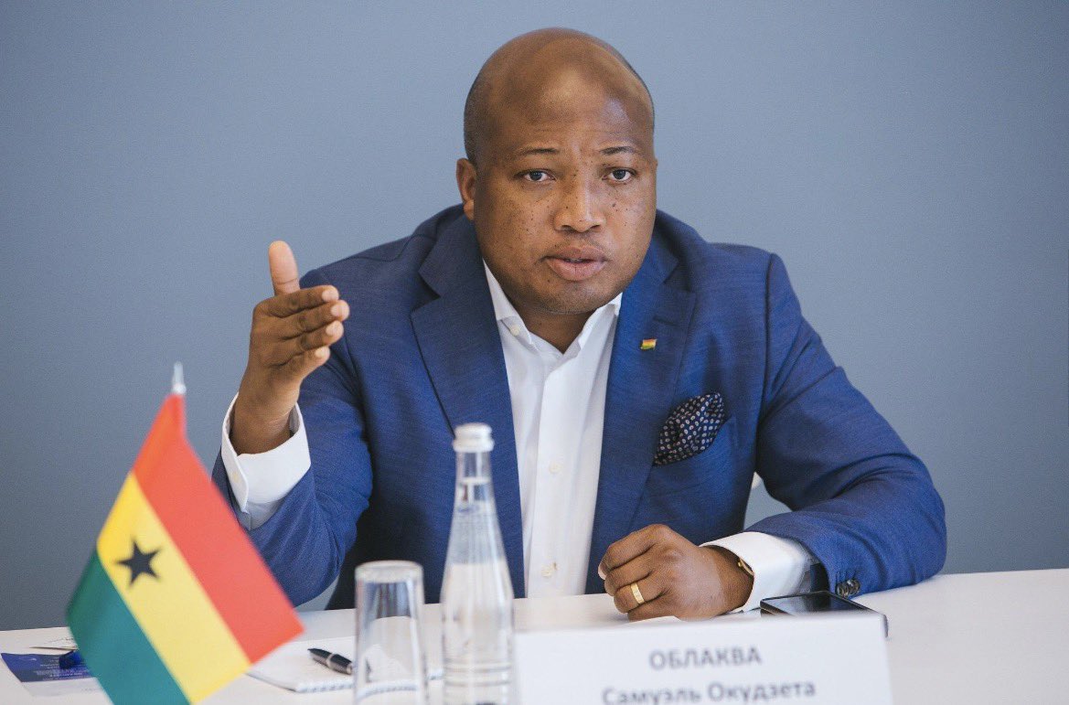 theafrica_again's tweet photo. 🇬🇭 BREAKING: Ghana’s Cabinet has approved the country’s move to formally apply to join BRICS, Foreign Affairs Minister Samuel Okudzeto Ablakwa says.

The move would deepen Ghana’s engagement with the growing Global South bloc.

Ghana and BRICS. 🇬🇭🌍

#Ghana #BRICS #AfricaAgain https://t.co/eEynv3mqZO