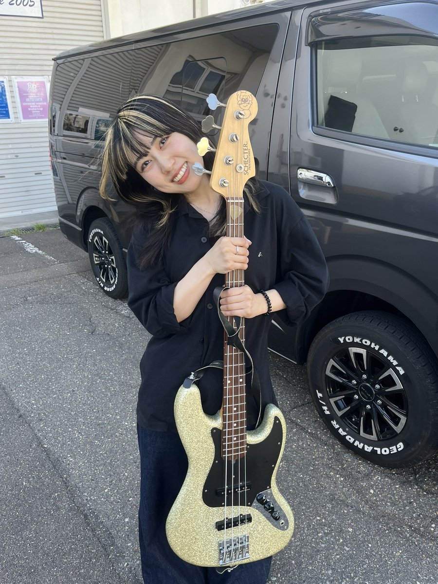 little_hell's tweet photo. 脱退前に三人のチャイニー見れてほんと良かった‼️
はぎかなちゃんまた絶対会おうね！
約束〜😊 https://t.co/ASuwXCsf1S