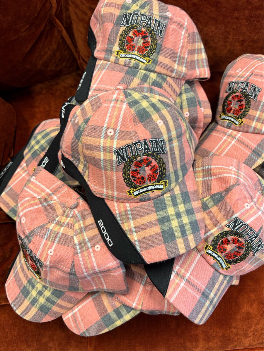 painfreesosa's tweet photo. DONP PLAID FLANNEL HAT https://t.co/Rjmay1dYJR