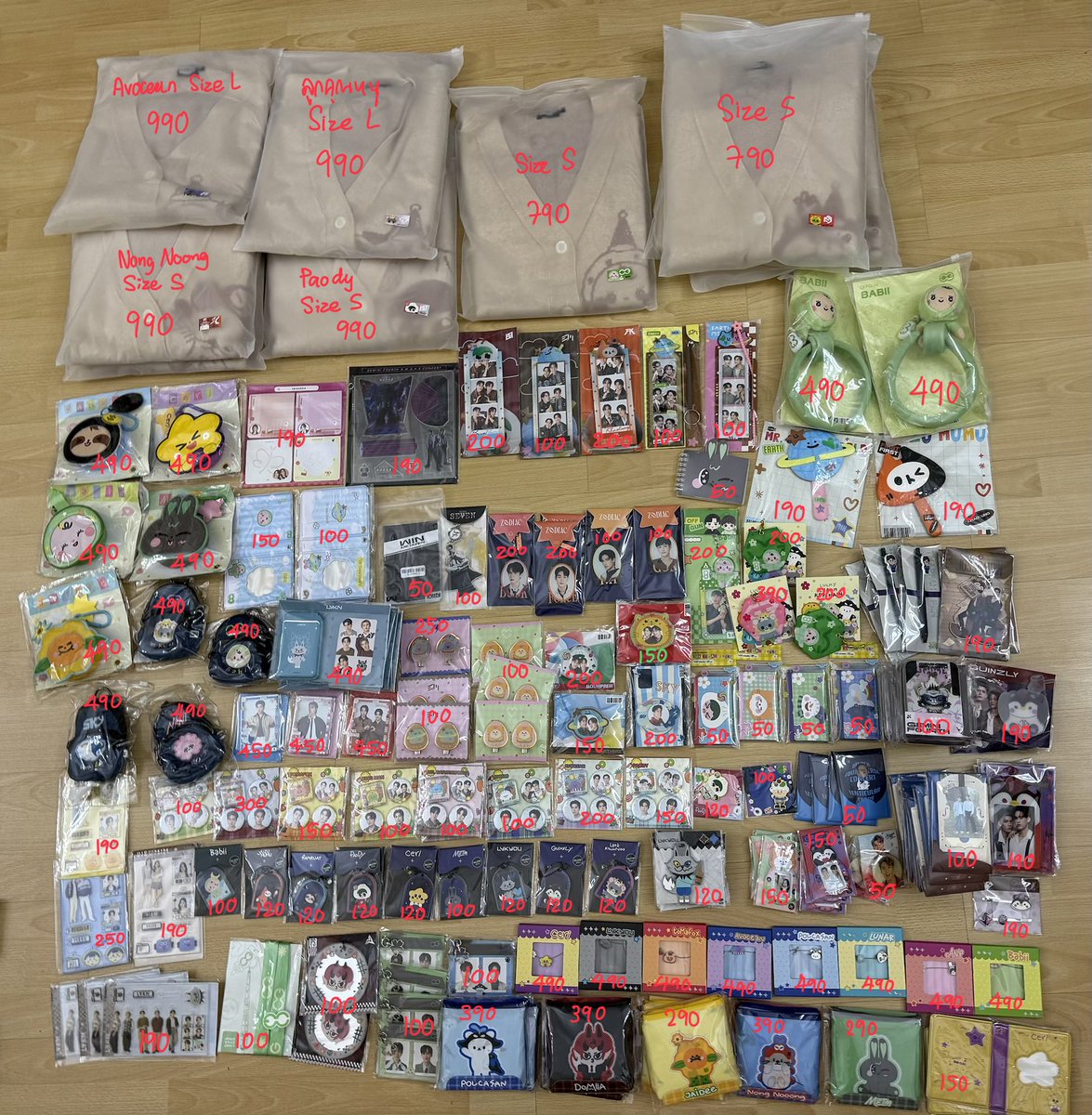 9m7i0n7t's tweet photo. #GMMTVFANIVAL2026HappyFamily
WTS
📌ของจากLucky Bag
ราคาตามภาพ 
ค่าเดินทาง 50
สนใจdmได้เลยค่า
#ตลาดนัดgmmtv https://t.co/1ia7YfgmBJ