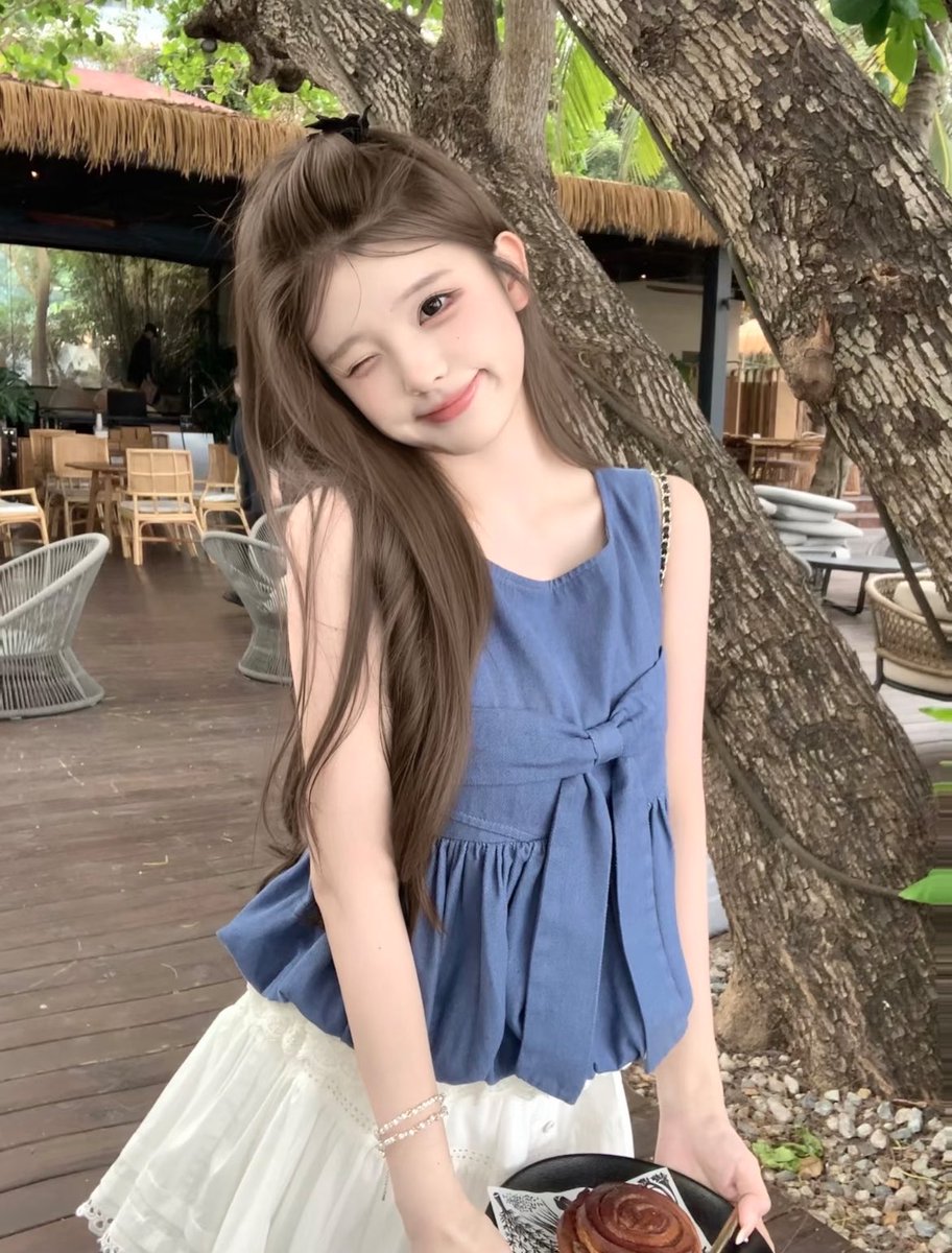 christine09ph8's tweet photo. 放假继续发福！！！ 快乐不能停~ 

我真的不要🚪啊  15岁

真的给看 ，有人要来锐评女大的福嘛？  

我福一点都不黑，我是女菩萨 https://t.co/355XnzEGw9