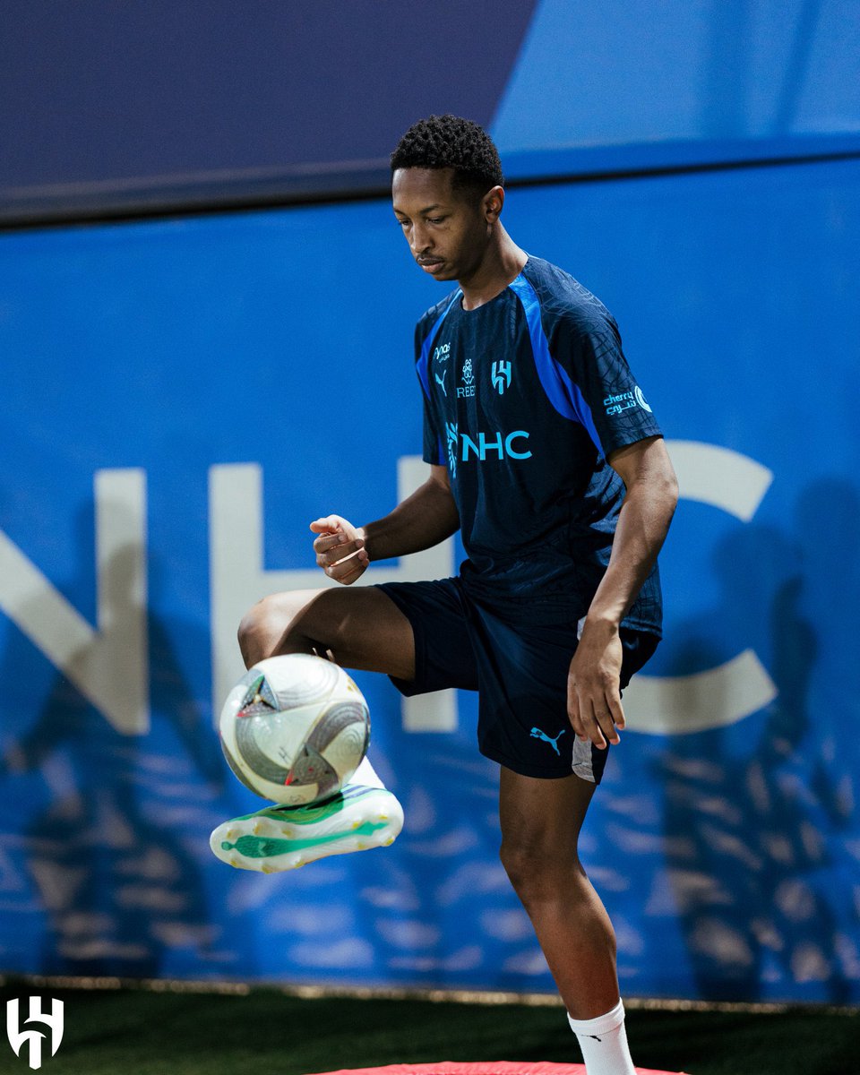 MnbrAlhilal tweet picture