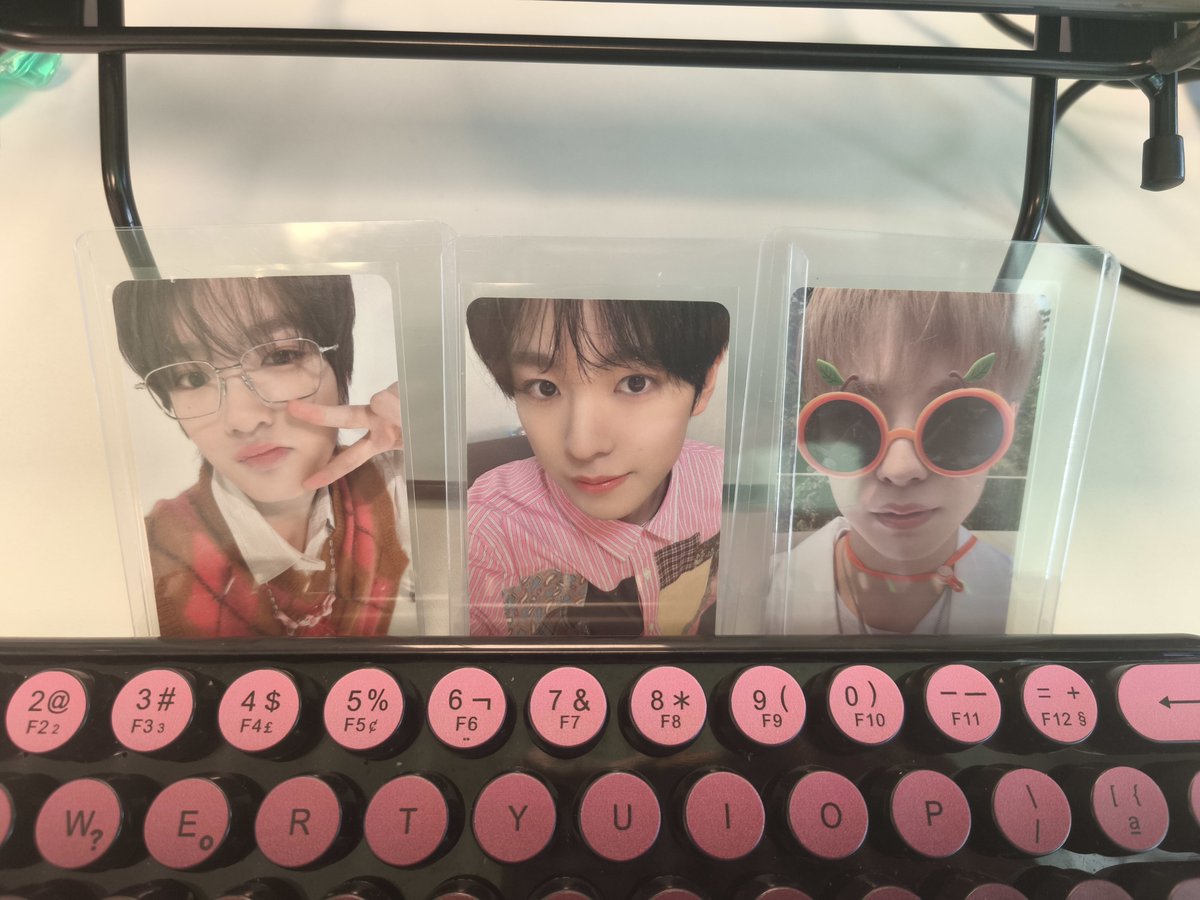hyuckglxy's tweet photo. Acabou de chegar esses bonitinhos aqui pra mim https://t.co/cHmrXCDWqx