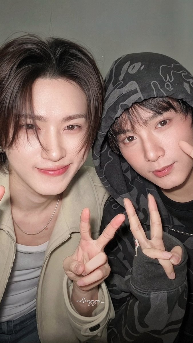 ndhzyyn0902's tweet photo. Photocapt live zayle hari ini cute😍

#XODIAC #ZAYYAN #LEO https://t.co/BdFzz9lc2Q