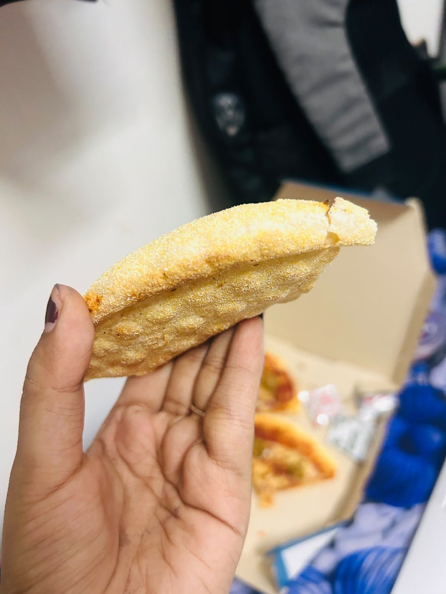 10Chatterjee's tweet photo. @dominos i ordered a chickensausage pizza from @dominoskotturpuram Chennai.Its literally stinking and is so dry. Foul smell is coming. They have a very bad hygiene in their store. This is the Domino'sKotturpuramBranchChennai. @Swiggy
No responsibility @fssaiindia @Tukaram_IndIAS https://t.co/OKBHmgbr7d