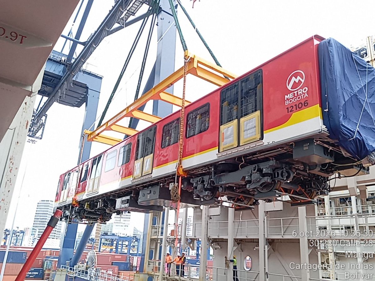CarlosFGalan's tweet photo. 20 de los 30 trenes de la Línea 1 ya están en Colombia ✅ https://t.co/64zjbxAXP8