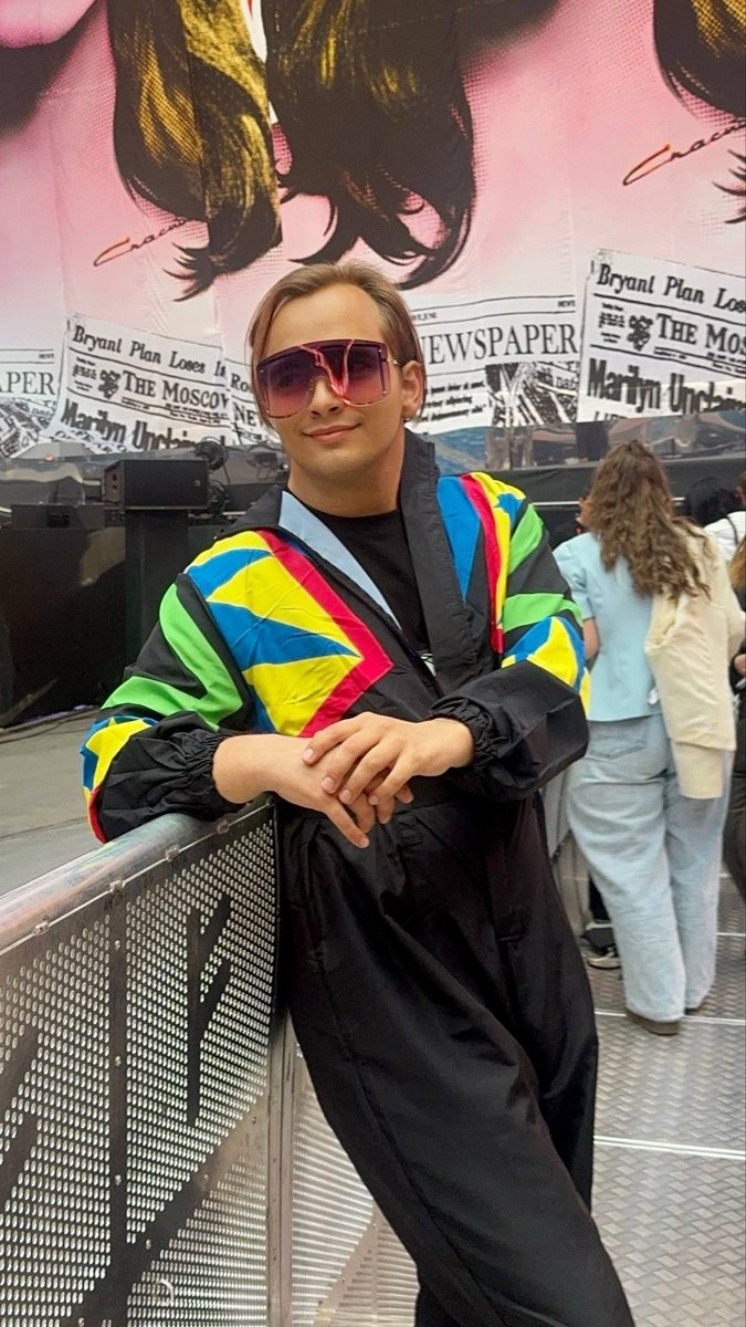 ivansoldboy's tweet photo. Every time you're here I can love💕
Don't you know I've been waiting so long💥
Like a ﬁrst time give me this madness🙌
Just stay and look into my eyes👀

#SOLDBOY #ZIVERT #LIFEВКАЙФ #ГДЕТОВРЕТРО https://t.co/L5OcvpQeP6