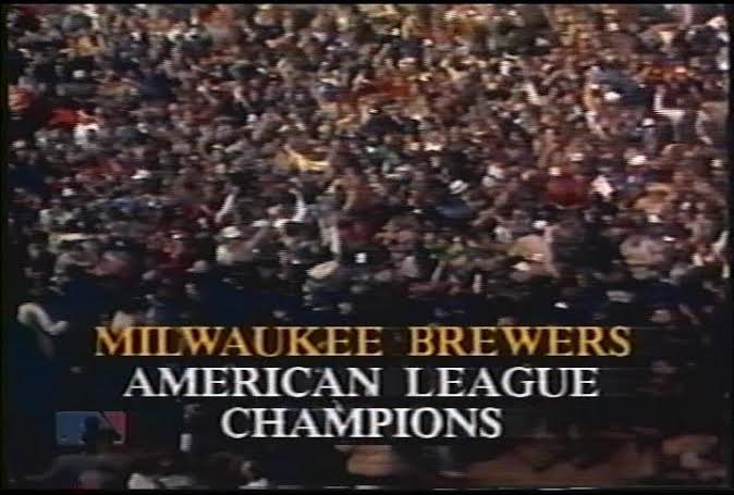SHOWRIO11's tweet photo. @Jd191197 @TheBeatwriter En los 90s si, Milwaukee jugó en la liga americana por 28 temporadas y el único título de campeón de una liga lo ganaron en la americana en el 82, fue en el 98 que fueron parte de la liga nacional https://t.co/oKPMPwkeE0