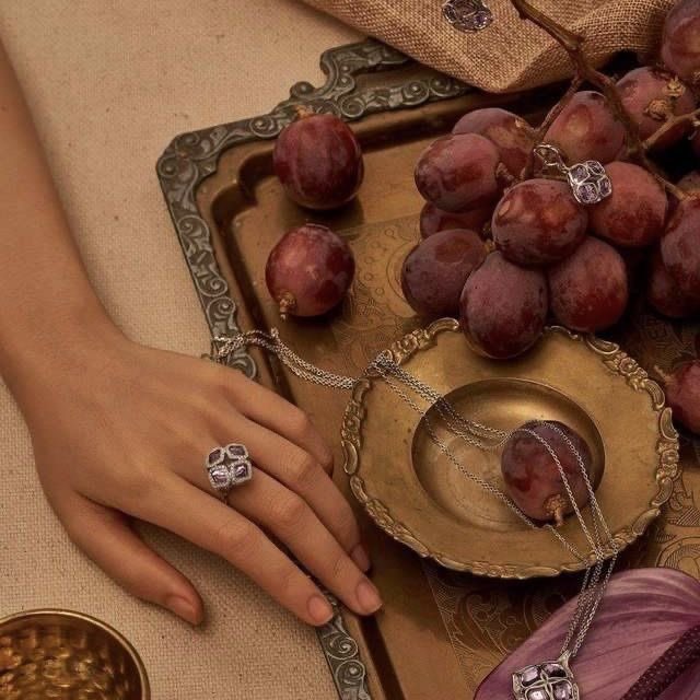 Arianalemontree's tweet photo. Mediterranean Daenerys aesthetic. #DaenerysTargaryen https://t.co/fzX2oFdMtg