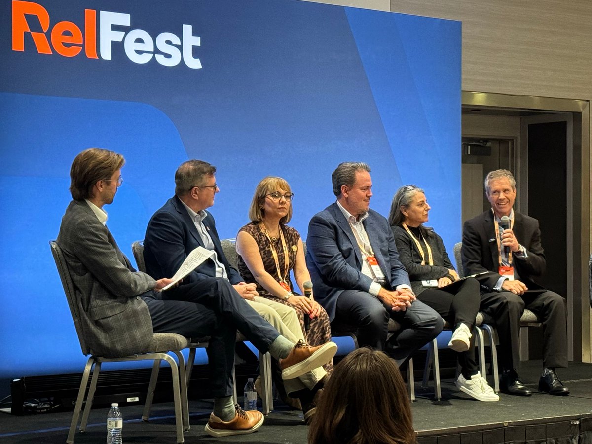 CDSLegal's tweet photo. What a week at #RelFestChicago! From Booth 14 and the stage to the CDS Speakeasy at Untitled, we connected and celebrated this community.
And we’re leaving Chicago with the Beyond award for AI-Empowered Forensic Triage. Thank you for making it one to remember!
#SeeWhatsPossible https://t.co/Go0PkELZMN