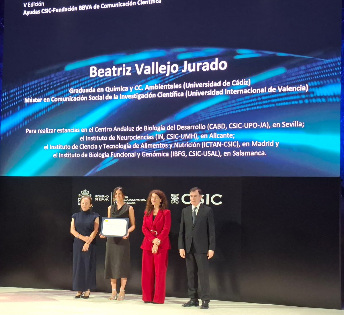 FundacionBBVA's tweet photo. @CSIC @delPinoE @IGeociencias @mncn_csic @iaa_csic @Ingenio_CsicUpv En su itinerario formativo, Beatriz Vallejo Jurado, Ayuda CSIC-Fundación BBVA de Comunicación Científica, pasará por el @CABD_UPO_CSIC, el @NeuroAlc,  el @ICTAN y el @ibfg_es. ¡Enhorabuena! 🙌 https://t.co/zcvsnrOl7j