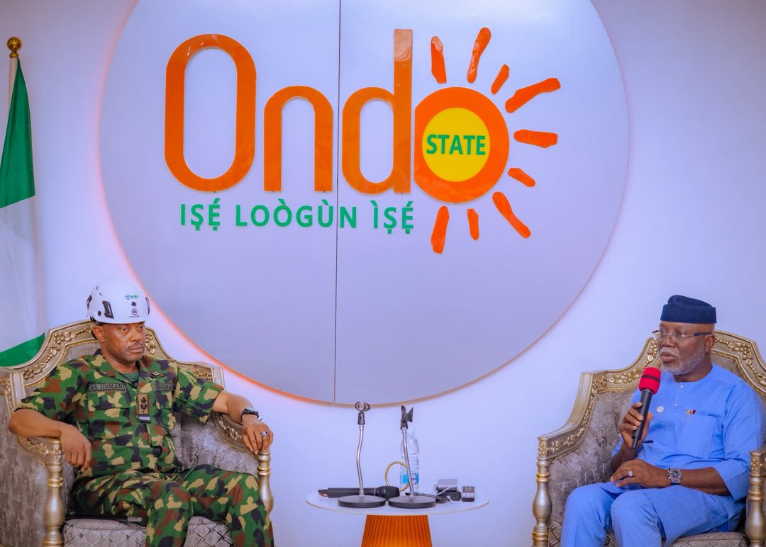 OndoStateOnline's tweet photo. GOV AIYEDATIWA PLEDGES FULL SUPPORT FOR AIRCRAFT CRASH RECOVERY OPERATION

Ondo State Governor Lucky Orimisan Aiyedatiwa has pledged the state government’s full support to ongoing search and recovery efforts following the Nigerian Air Force aircraft crash in Igbokoda, Ilaje Local Government Area.

Receiving a briefing from NEMA’s Director of Search and Rescue, Air Commodore Bature, in Akure, Governor Aiyedatiwa described the incident as a national tragedy and a great loss to Nigeria, commiserating with the families of the fallen officers.

The Governor noted the difficult swampy terrain of the crash site and commended local residents, security agencies and emergency responders for their efforts. He disclosed that he had directed immediate mobilisation after receiving news of the crash and said he would visit Igbokoda to assess the situation and support continued recovery efforts.

NEMA said three swamp buggies have been deployed to improve access to the crash site and aid recovery of the aircraft wreckage. The operation involves NEMA, SEMA, the Nigerian Air Force, Navy, Army, Police and local residents.

Governor Aiyedatiwa also acknowledged President Bola Ahmed Tinubu’s declaration of three days of mourning for the deceased personnel and assured all agencies involved of the state government’s continued support.