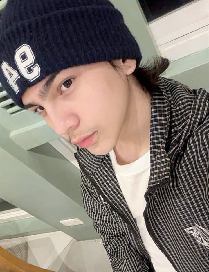 aexoboy's tweet photo. Jusko ang laki ng bu is rat at mala pinkish pa 😫🍆
https://t.co/yrsHtD1zM4 https://t.co/q8sqHbZ186