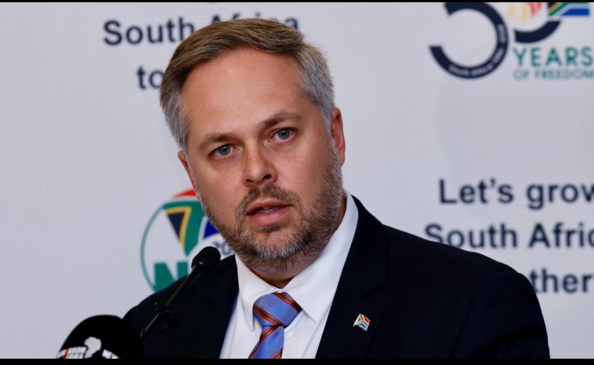 visse_ss's tweet photo. Leon Schreiber is destroying South Africa ..; and at this point, it feels deliberate. 😢🇿🇦

How much more damage can this country take? https://t.co/jfXw5XDZGm