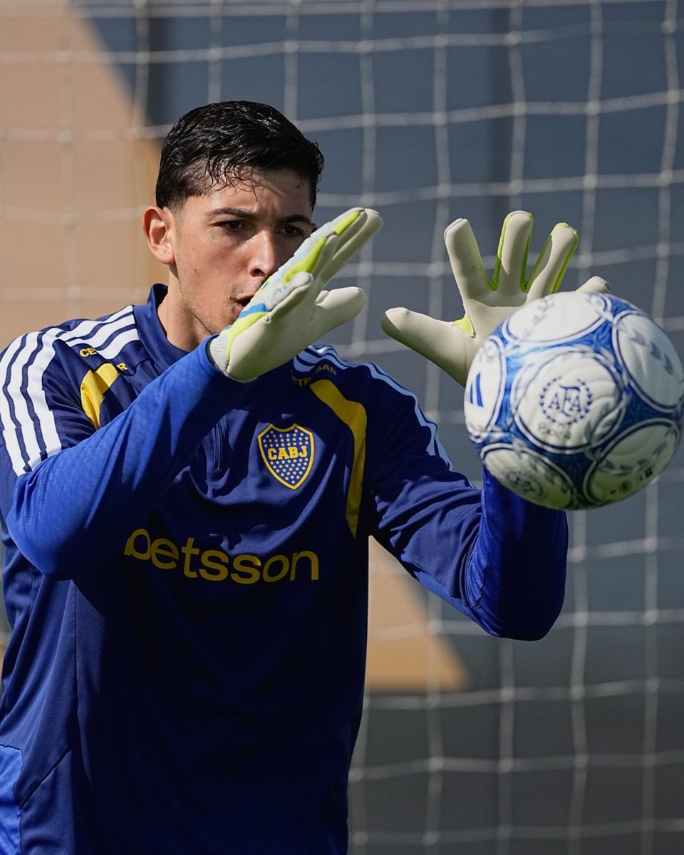 BocaJrsOficial's tweet photo. ¡Dale Boca, que se viene lo lindo! 👊 https://t.co/gyFHh8MVcs