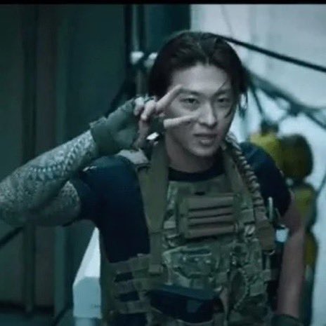 nviilertu's tweet photo. @kathy71Jk 2026 and you're still denying it and using the taekooker's lies about their ship, Jinyoung, having a tattoo while in the special forces😭 https://t.co/rOSzLrmXZ8