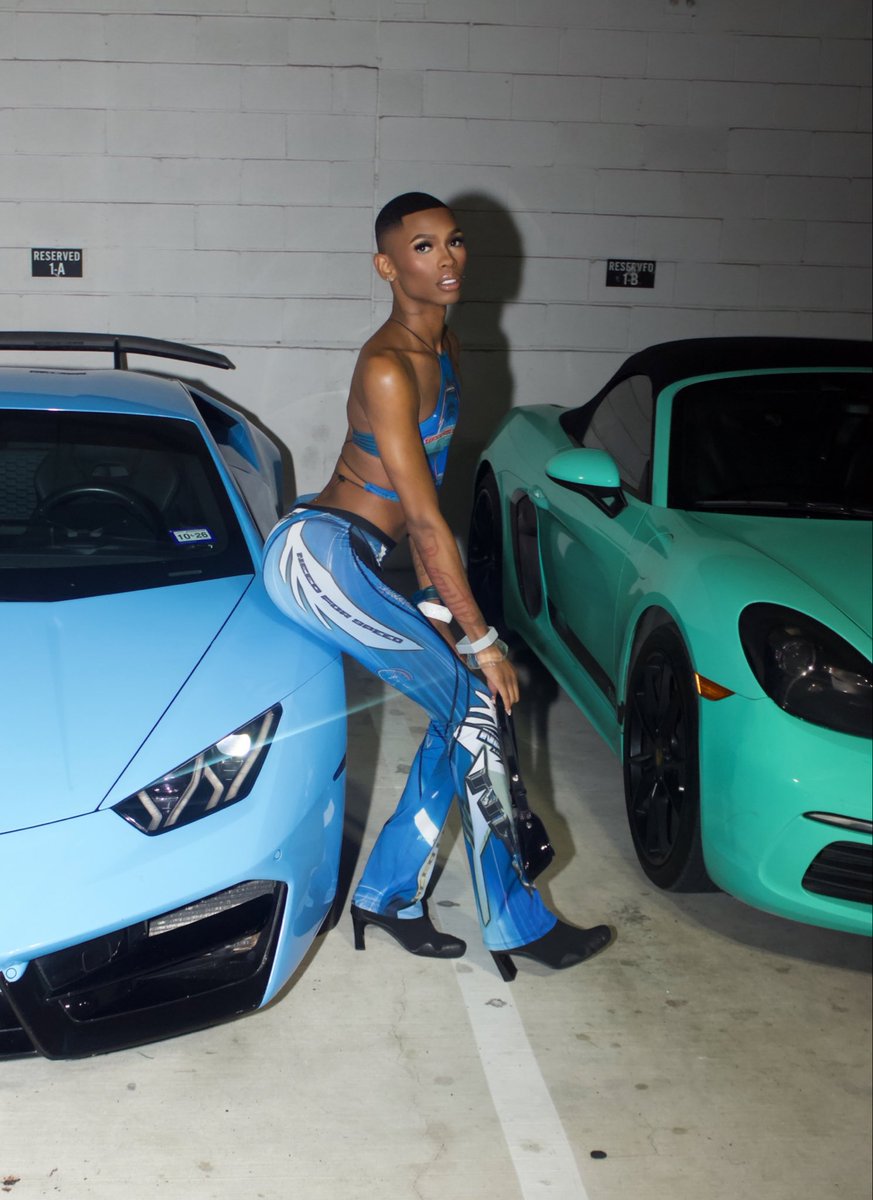 __theFace's tweet photo. Icy lil bitch 🥶 https://t.co/Bl2KiTrBG9