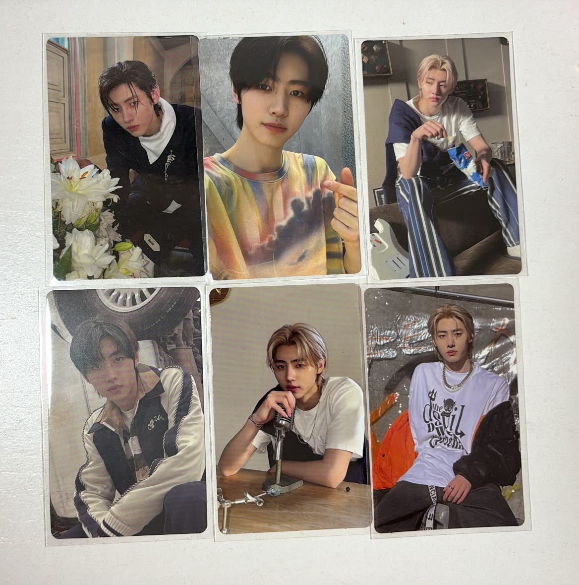 baekgumine's tweet photo. VENDO/ VENDA SUNGHOON ❗️
estou vendendo photocards regulares e irregulares do hoon, se tiver interesse é só me mandar o card circulado no privado. 
posso enviar essa semana. 
levando mais de um faço desconto.
tenho feedbacks no insta @baekgumine https://t.co/lFW9196lxR