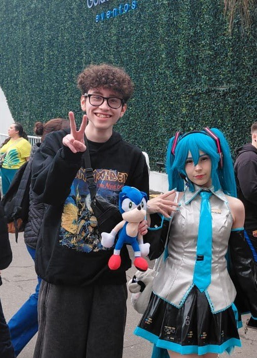 Jere28250199's tweet photo. @xxStainDarkxx A quien se las dedicas ? A Miku? https://t.co/8pgdDMGfca