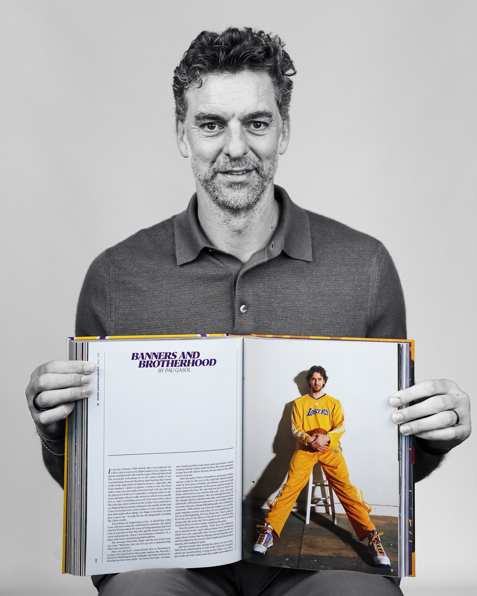 Lakers's tweet photo. Lakers history, in hand.

Available now: https://t.co/gWbkMGwYyl https://t.co/dfWC0Lsknh