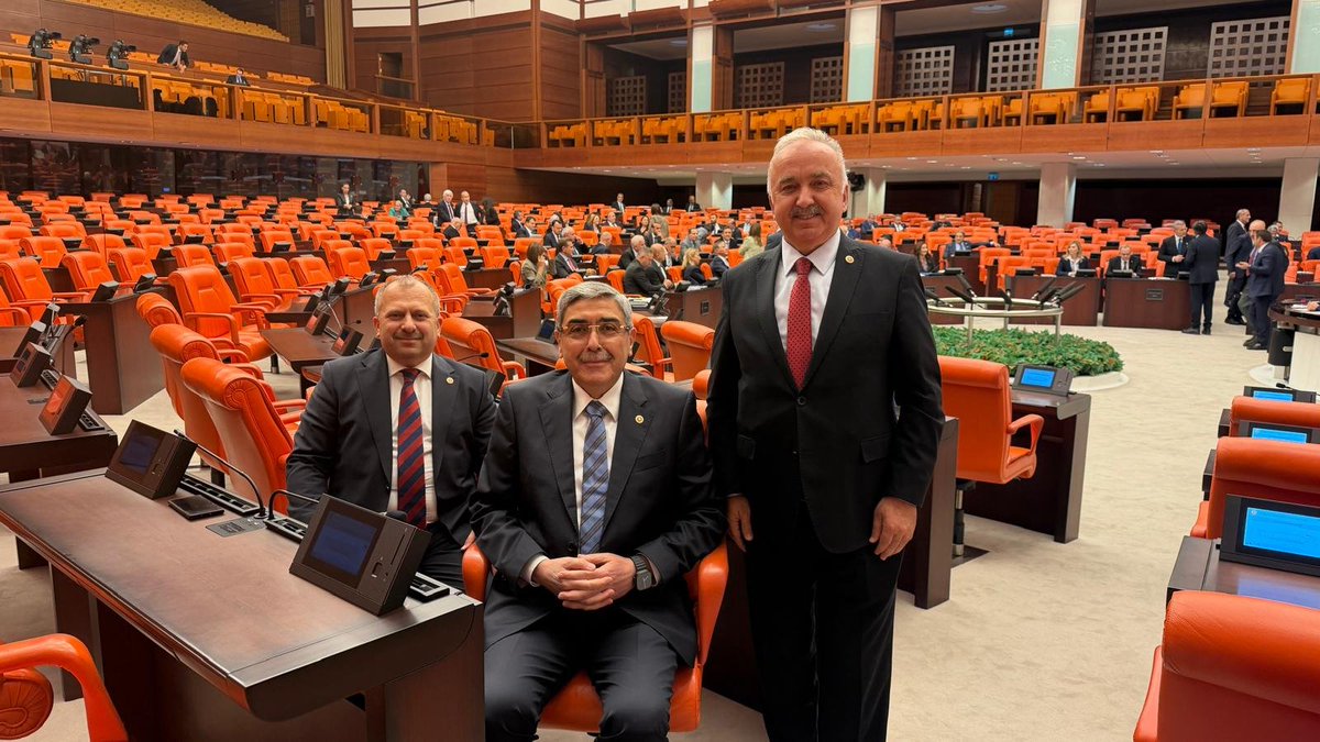 EyupOzkececi's tweet photo. 📍TBMM

Millet iradesinin tecelligâhı Gazi Meclisimizde, 28. Dönem 5. Yasama Yılı Genel Kurul çalışmalarımıza  başladık.

Milletimizin bize emanet ettiği sorumlulukla; Gaziantep’imiz ve ülkemiz için üretmeye, çalışmaya ve hizmet etmeye aynı azimle devam edeceğiz.

Yeni yasama yılımız ülkemize ve aziz milletimize hayırlı olsun. 🇹🇷

@mvalitemur
@huluay
@TBMMGenelKurulu