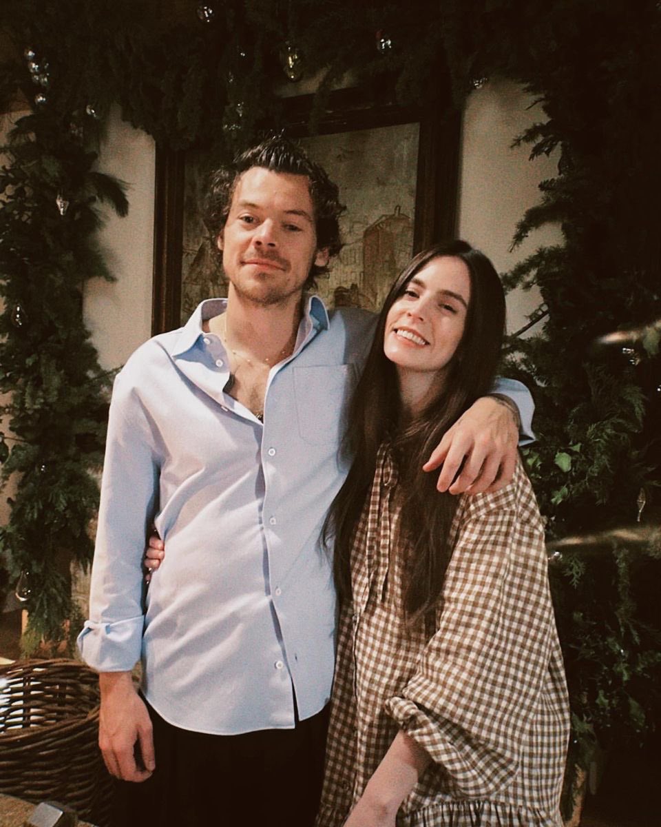 bestharrysbr's tweet photo. MAIS UM MEMBRO NA FAMÍLIA STYLES! Gemma Styles anunciou no Instagram que está grávida do segundo filho.

Harry vai ser titio novamente 🥹❤️ https://t.co/pq2Xb81DsT